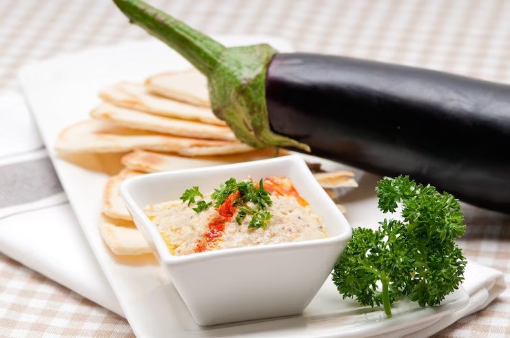 terong untuk mpasi, manfaat terong untuk bayi, menu mpasi sehat, makanan pendamping asi alami, terong ungu bayi, mpasi 6 bulan